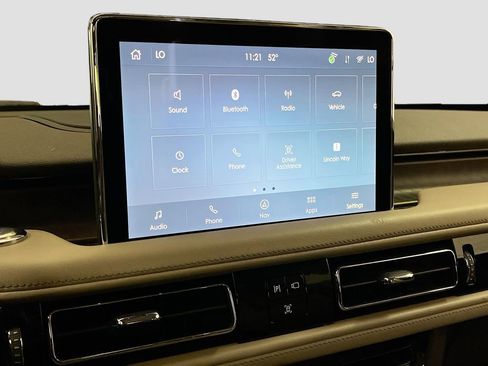 Used 2023 Lincoln Aviator Reserve w/ Elements Package Plus AWD/4WD image 15