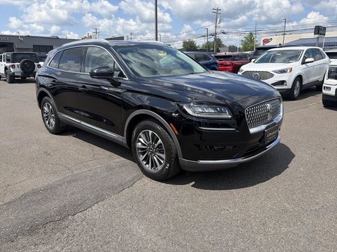 Certified 2023 Lincoln Nautilus Reserve AWD/4WD image 11