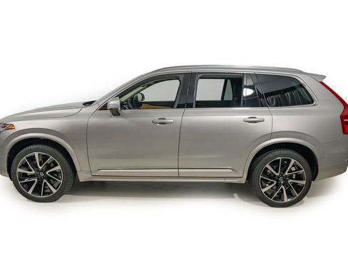 Used 2024 Volvo XC90 B5 Plus image 3