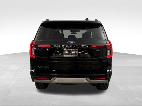 Used 2025 Ford Expedition Platinum AWD/4WD image 8