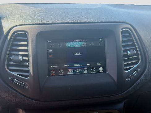 Used 2019 Jeep Compass Sport FWD image 15