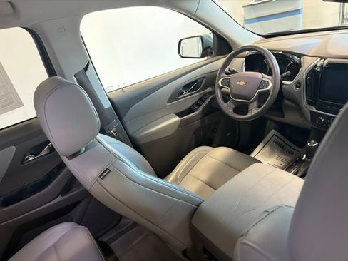 Used 2020 Chevrolet Traverse LT w/ LT Premium Package AWD/4WD image 31