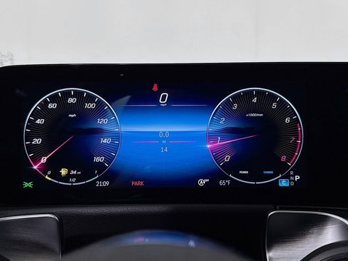 New 2026 Mercedes-Benz GLB 250 image 18