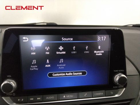 Used 2025 Nissan Altima 2.5 SV image 22