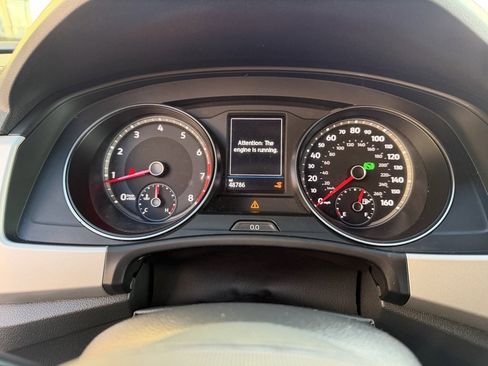 Used 2021 Volkswagen Atlas Cross Sport SE image 20