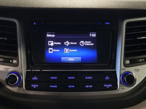 Used 2017 Hyundai Tucson SE w/ SE Popular Package 02 AWD/4WD image 25