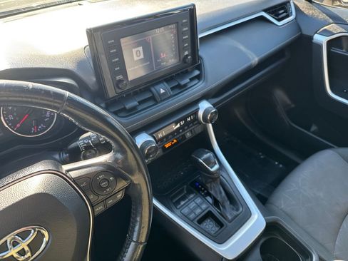 Used 2019 Toyota RAV4 XLE image 23