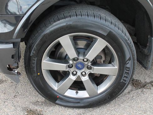 Used 2015 Ford F150 Lariat w/ Equipment Group 502A Luxury image 10