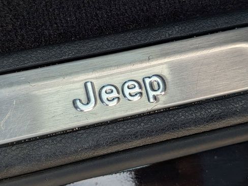 Used 2018 Jeep Grand Cherokee Limited AWD/4WD image 21