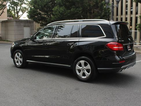 Used 2018 Mercedes-Benz GLS 450 4MATIC w/ Premium Package image 9