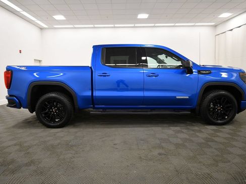 Used 2024 GMC Sierra 1500 Elevation w/ Elevation Premium Package AWD/4WD image 9