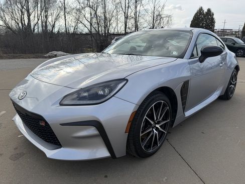 Certified 2025 Toyota GR86 w/ ALL Weather Mat Package (TMS) image 1