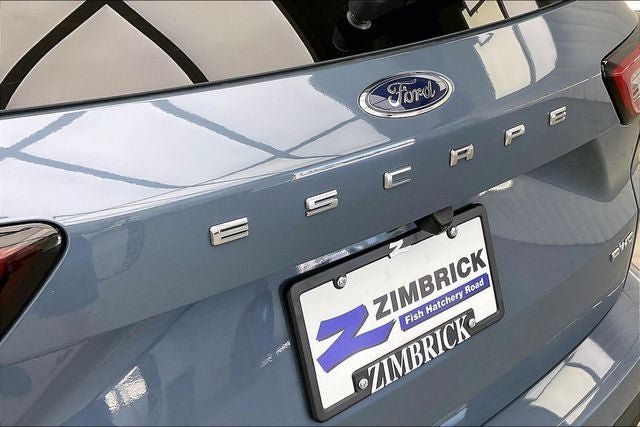 Used 2024 Ford Escape ST-Line w/ Tech Pack #1 AWD/4WD image 9