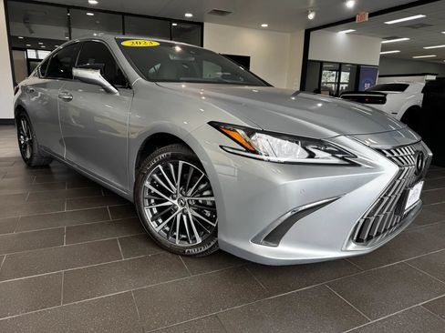 Used 2023 Lexus ES 250 w/ Premium Package AWD/4WD image 7
