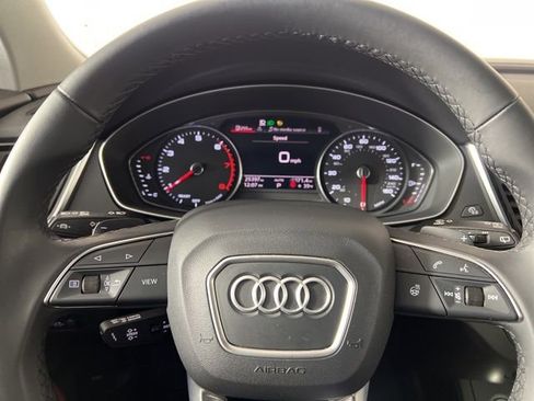 Used 2023 Audi Q5 2.0T Premium w/ Convenience Package image 25