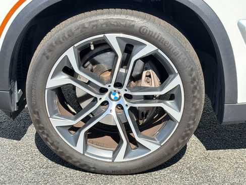 Used 2024 BMW X5 sDrive40i w/ Premium Package RWD image 12