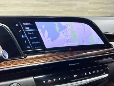 Used 2022 Cadillac Escalade ESV Premium Luxury AWD/4WD image 14