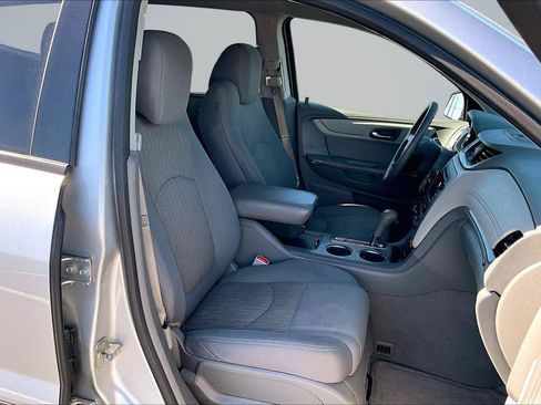 Used 2015 Chevrolet Traverse LS FWD image 8