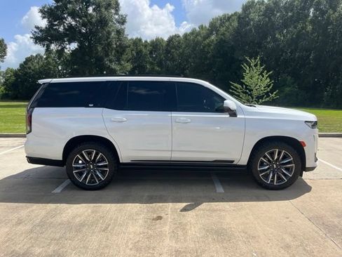 Used 2023 Cadillac Escalade Sport Platinum w/ Heavy-Duty Trailer Package AWD/4WD image 10