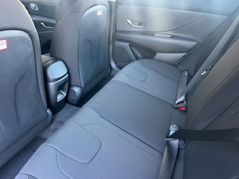 New 2026 Hyundai Elantra SE image 5