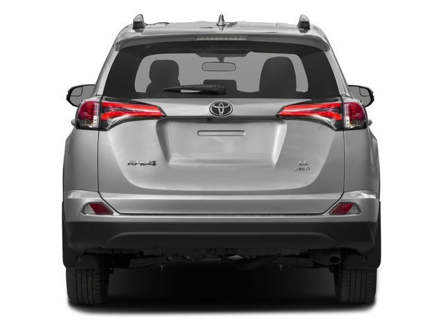 Used 2018 Toyota RAV4 LE FWD image 5