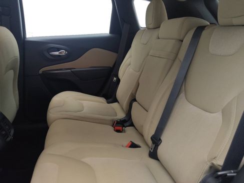 Used 2015 Jeep Cherokee Sport AWD/4WD image 18