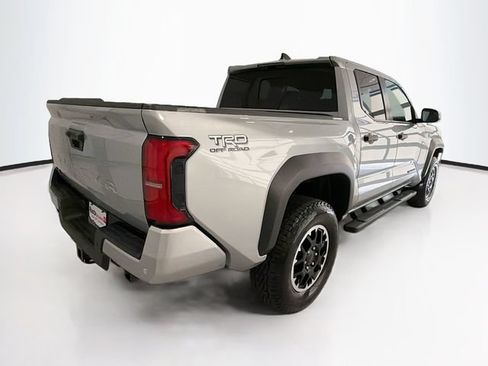 Certified 2024 Toyota Tacoma TRD Off-Road w/ TRD Off Road Upgrade Package AWD/4WD image 7