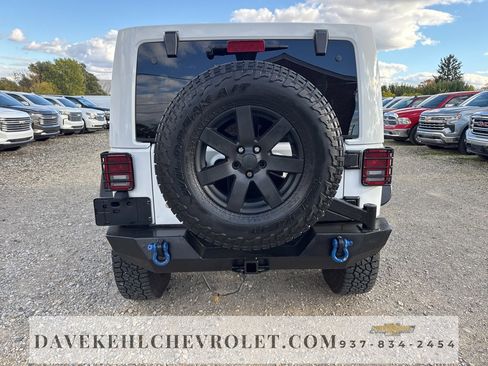 Used 2015 Jeep Wrangler Unlimited Sahara w/ Connectivity Group image 4