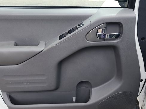 Used 2019 Nissan Frontier SV image 22