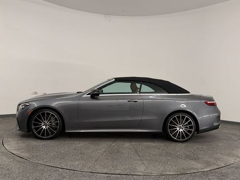Used 2023 Mercedes-Benz E 450 Cabriolet image 2