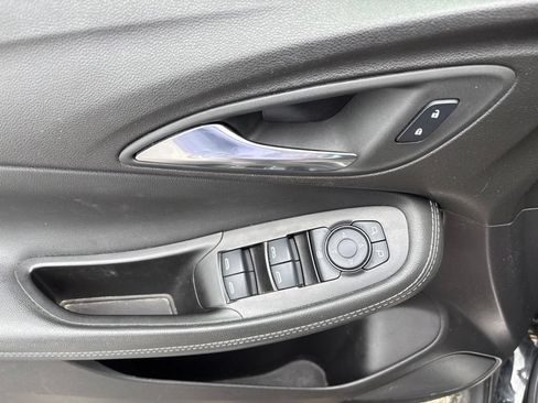Used 2023 Buick Encore GX Preferred w/ Cold Weather Comfort Package FWD image 9