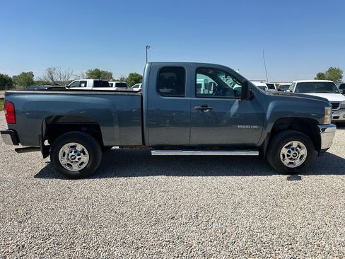 Used 2013 Chevrolet Silverado 2500 LT w/ Interior Plus Package AWD/4WD image 13