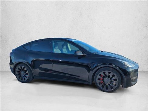 Used 2021 Tesla Model Y Performance image 5