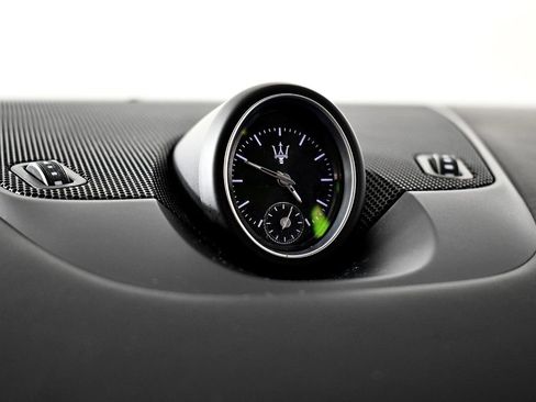 Used 2017 Maserati Levante S image 29