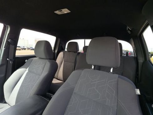 Used 2019 Toyota Tacoma TRD Sport image 14