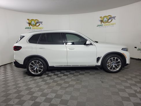Certified 2024 BMW X5 xDrive50e AWD/4WD image 4