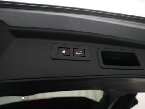 Used 2019 Subaru Forester Limited w/ Popular Package #3 image 13