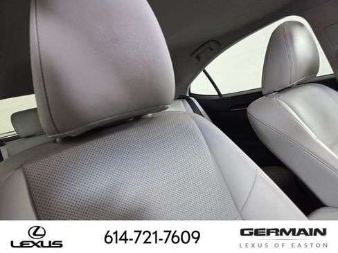 Used 2016 Lexus ES 350 w/ Premium Package w/Wood Trim FWD image 21