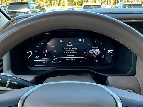 Used 2022 GMC Yukon Denali w/ Denali Premium Package image 25