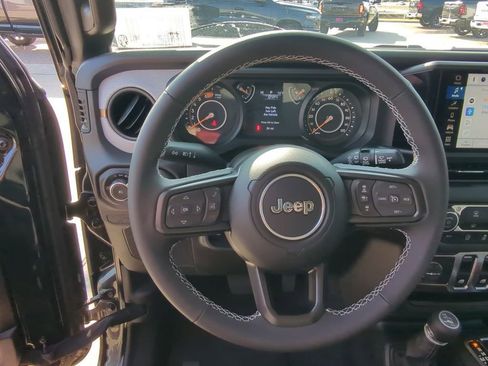 Used 2025 Jeep Wrangler Sport image 16