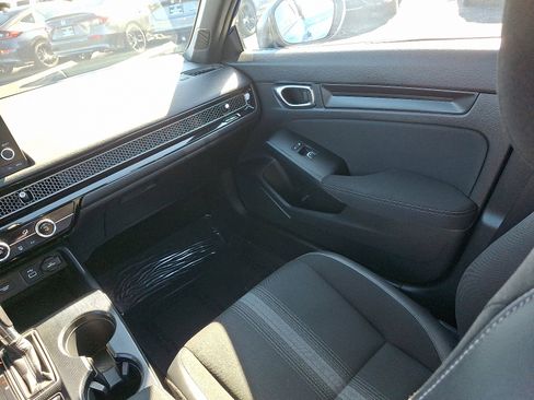Used 2023 Honda Civic Sport image 12