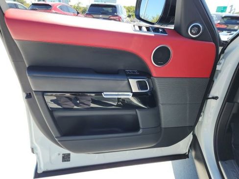 Used 2022 Land Rover Range Rover Sport HST image 29
