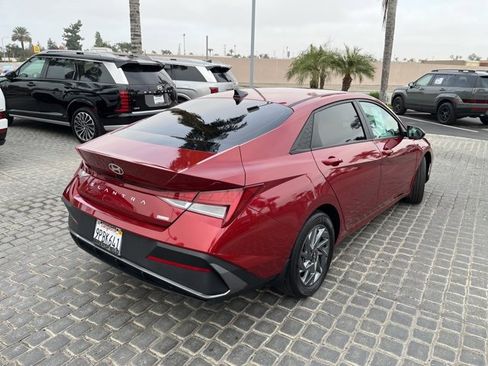 Certified 2024 Hyundai Elantra Blue image 4