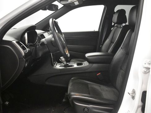 Used 2021 Jeep Grand Cherokee Altitude image 39