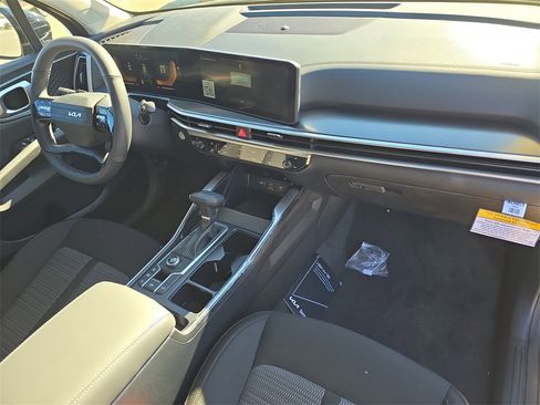 New 2026 Kia Sorento LX image 11