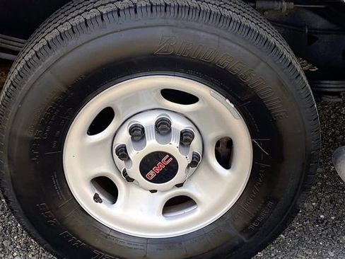 Used 2024 GMC Savana 2500 w/ Driver Convenience Package RWD image 26
