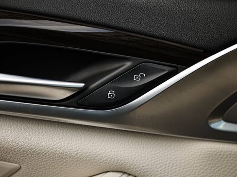 Used 2023 BMW 530i xDrive w/ Convenience Package image 15