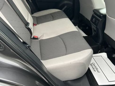 Used 2025 Toyota RAV4 XLE AWD/4WD image 43