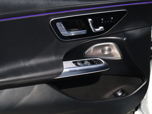 Used 2026 Mercedes-Benz E 53 AMG e 4MATIC Sedan image 19