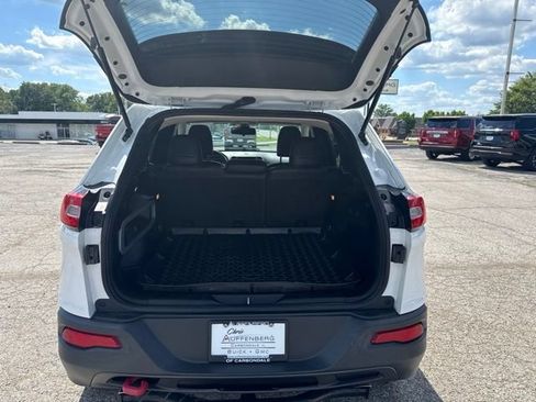 Used 2014 Jeep Cherokee Trailhawk w/ Leather Interior Group AWD/4WD image 15